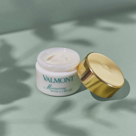 MOISTURIZING WITH A CREAM