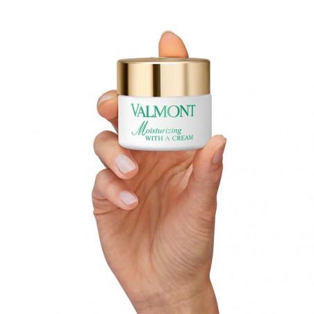MOISTURIZING WITH A CREAM