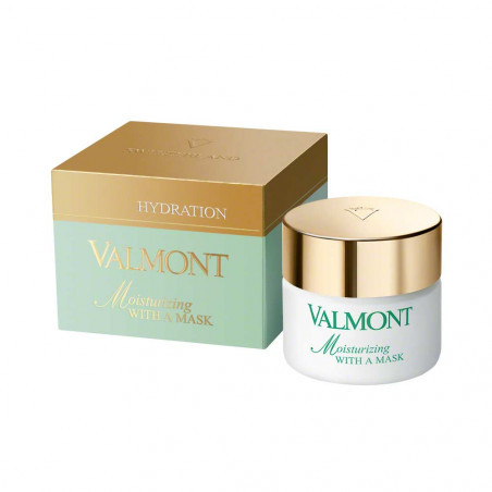 MOISTURIZING WITH A MASK