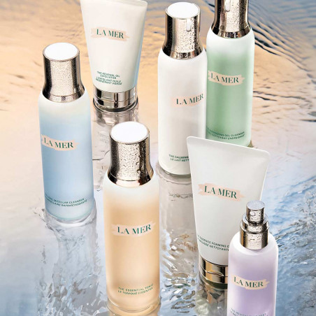 THE ESSENCE FOAMING CLEANSER
