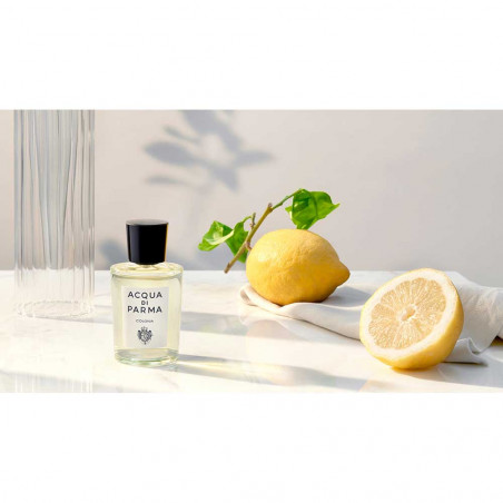 COLONIA EAU DE COLOGNE