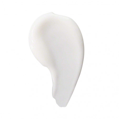 MOISTURIZING WITH A CREAM